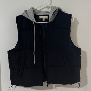 Madden Girl Black Hooded Puffer Vest